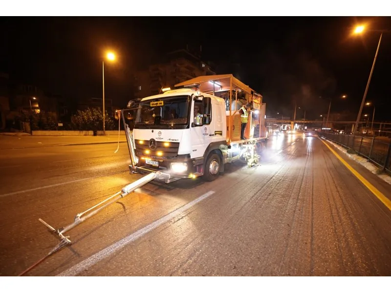 Denizli'de yol çizgileri yenileniyor