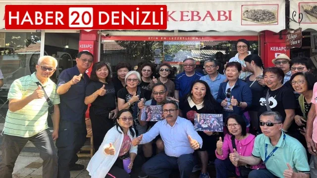 Denizli kebabını elle yiyen turistlerden gülümseten yorumlar