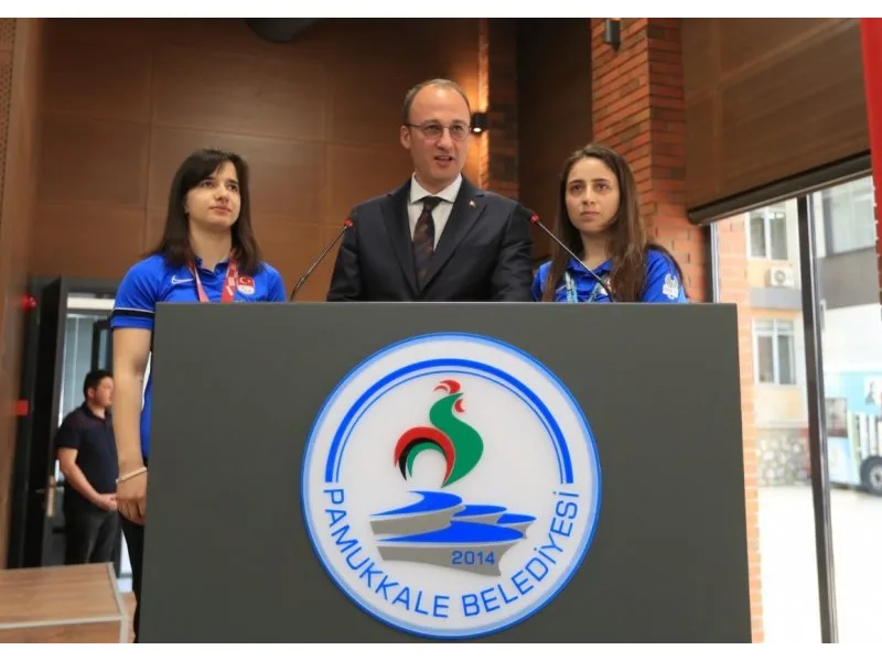 Denizlili sporcularında yer aldığı Türkiye Golbol Kadın Milli Takımı ilk kez dünya şampiyonu oldu