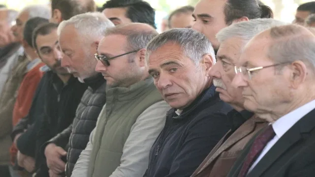 Ersun Yanal'ın annesi son yolculuğuna uğurlandı