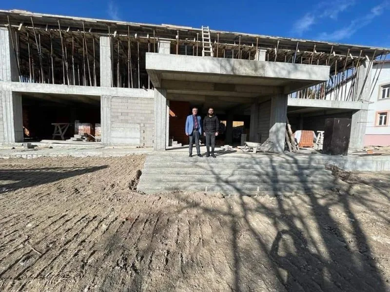 Başkan Arslan, Çameli Gençlik Merkezi inşaatında incelemelerde bulundu