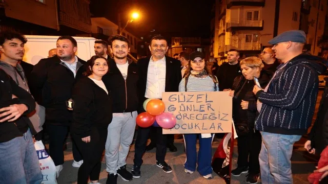 Başkan Çavuşoğlu; "Hak, hukuk ve adalet için omuz omuza yürüyoruz"