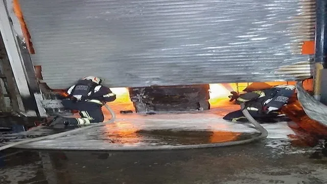 Denizli’de bir işyerinde çıkan yangın korkuttu