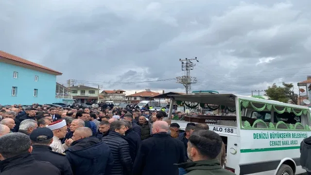 Eski Bakan Yardımcısı Ahmet Yıldız’ın Babası Son Yolculuğuna Uğurlandı
