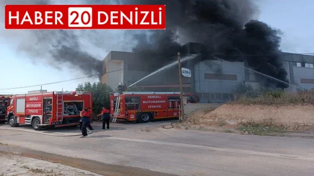 Tekstil fabrikasında çıkan yangın maddi hasara neden oldu