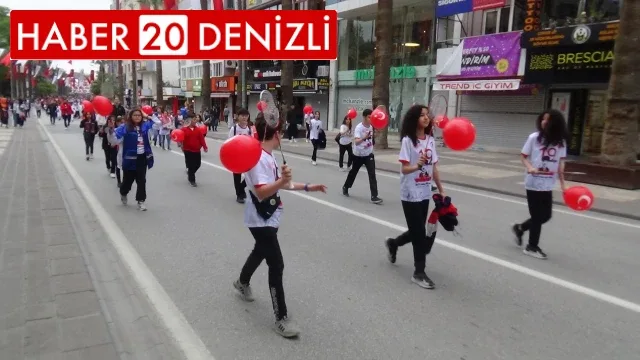Denizli’de Gençlik Bayramı coşkuyla kutlandı