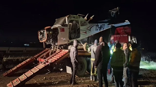 Zorunlu İniş Yapan Eğitim Uçağının Enkazı Kaldırıldı