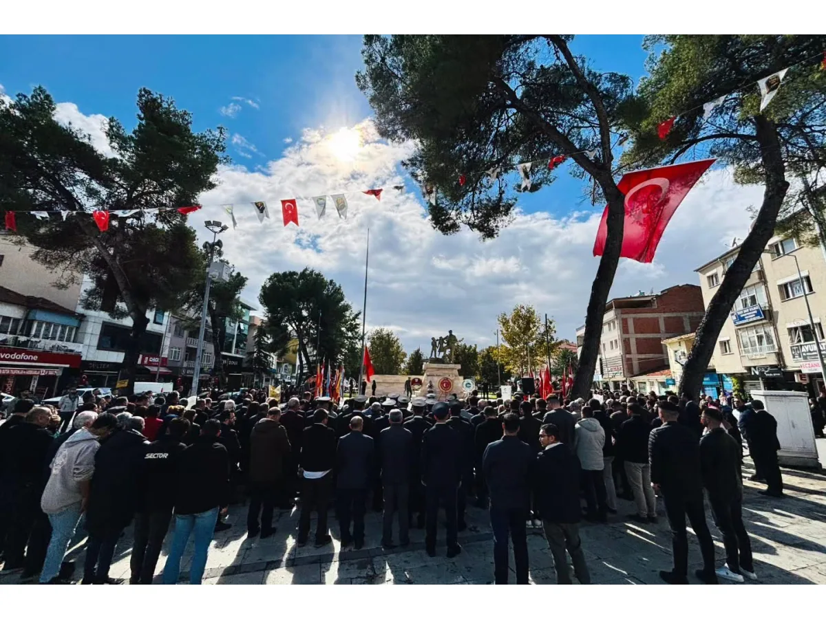 Çivril’de 29 Ekim coşkusu törenlerle başladı