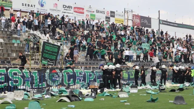 59 yıl sonra amatöre düşen Denizlispor'da fatura personele kesildi