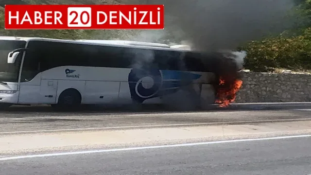 Seyir halindeki yolcu otobüsü alev alev yandı