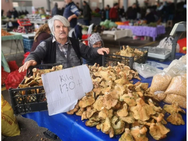 Fiyatı eti geçen çıntar satıcısından ilginç etiket