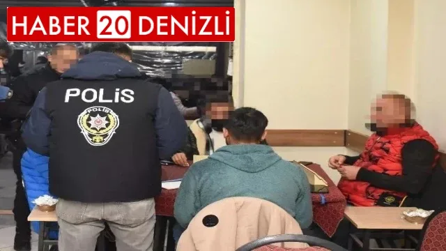 Kıraathanede kumar oynayan 12 kişiye 40 bin lira ceza kesildi