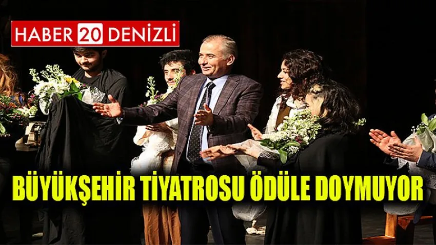 Büyükşehir Tiyatrosu Ödüle Doymuyor