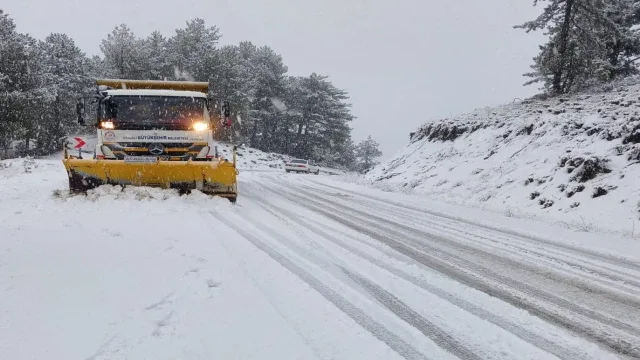 Denizli Büyükşehirden Kar Mesaisi