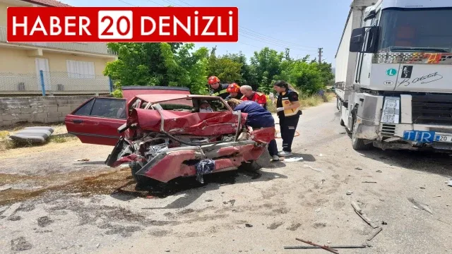 Tır ile otomobil kafa kafaya çarpıştı: 2 yaralı