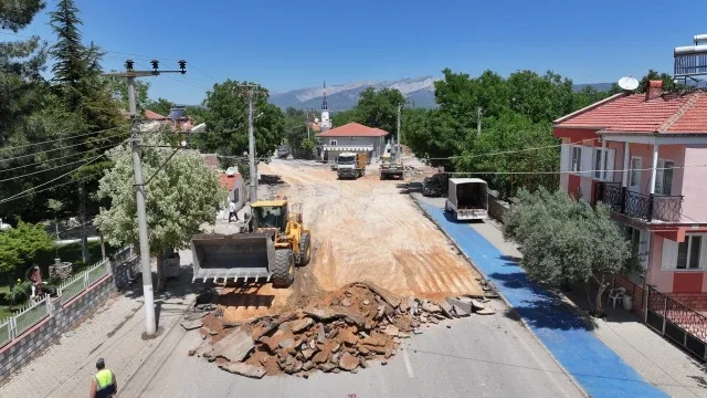 Tavas’ta kapsamlı yol düzenlemesine başlandı