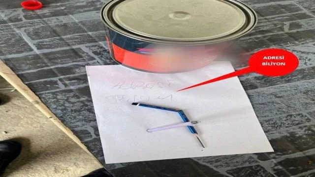 Çalıştığı işyerini soydu, patronuna ölüm tehditli not bıraktı