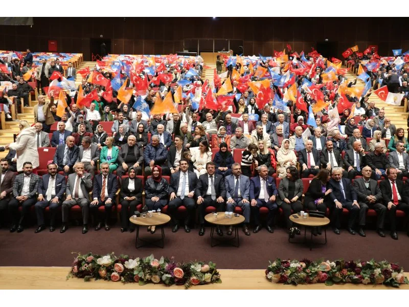 Pamukkale AK Parti’de Başkan Özpek güven tazeledi