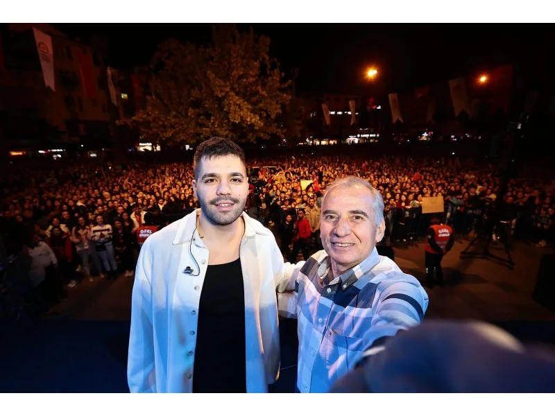 Denizli'de 7’den 70’e Cumhuriyet coşkusu