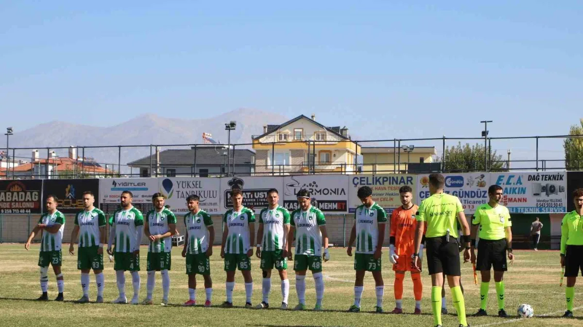 Yeşil Çivril Belediyespor, Çakırköyspor maçı hazırlıklarına başladı