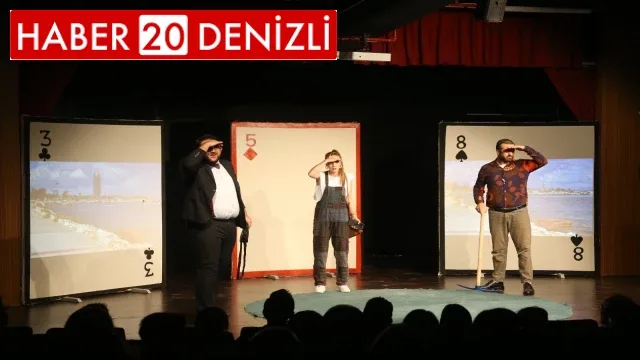 Merkezefendi Kent Tiyatrosu oyuncuları izleyenleri hayran bıraktı