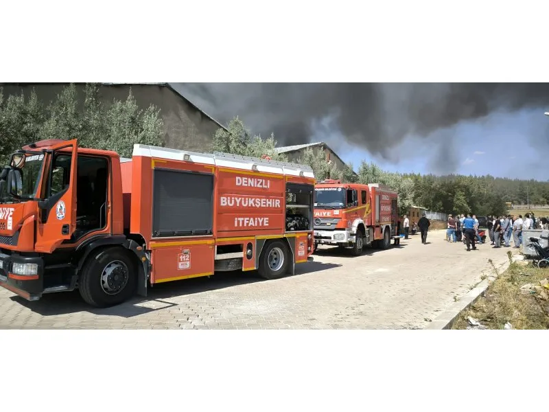 Sunta parke satış deposu alevlere teslim oldu