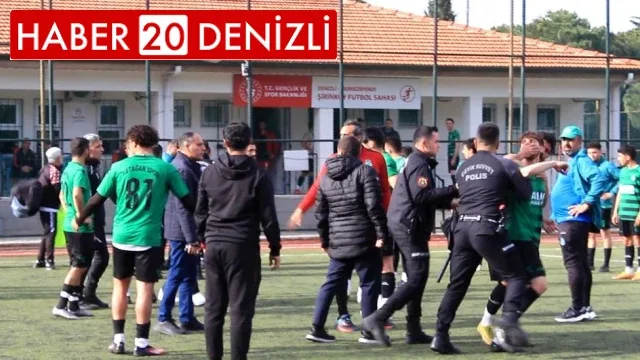 Yeşil saha bu kez takım içi kavgayla ringe dönüştü